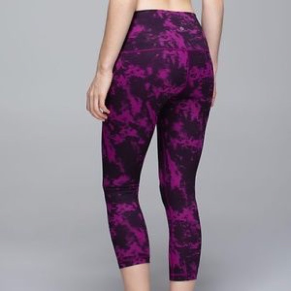 lululemon athletica Pants - Lululemon Wunder Under Purple Tie Dye Crop 6/S